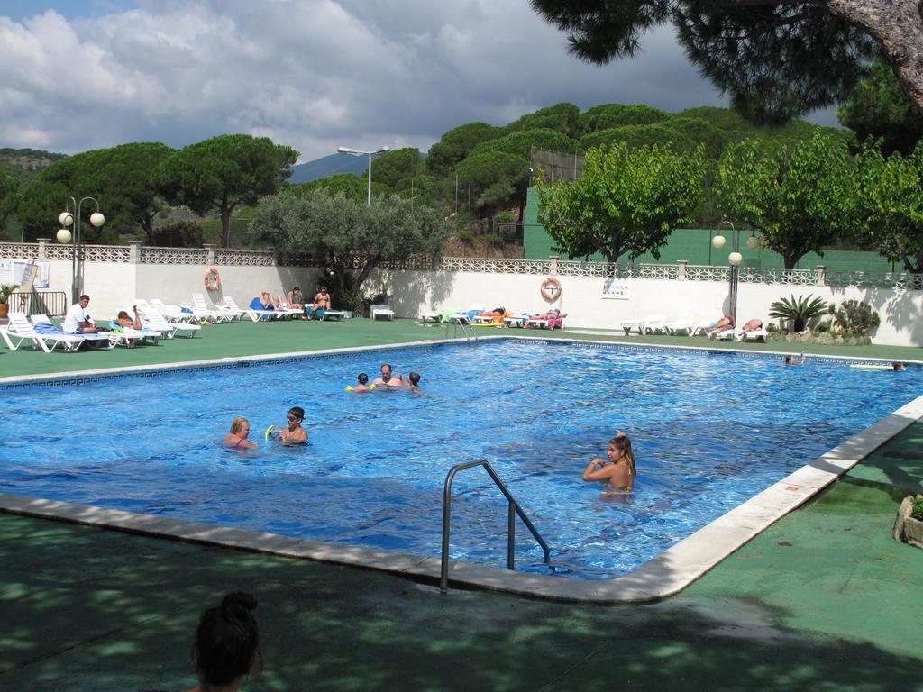 Camping Roca Grossa Calella Ngoại thất bức ảnh