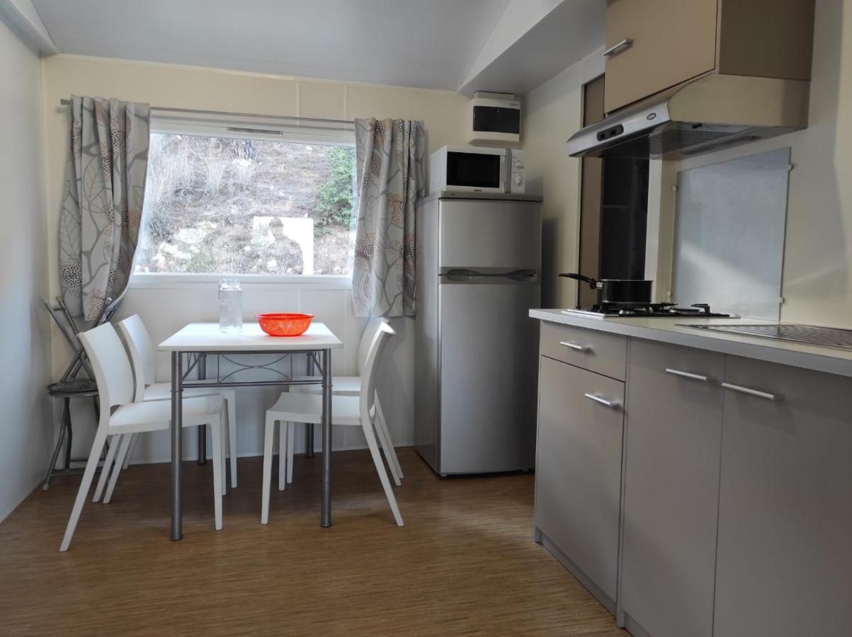Camping Roca Grossa Calella Ngoại thất bức ảnh