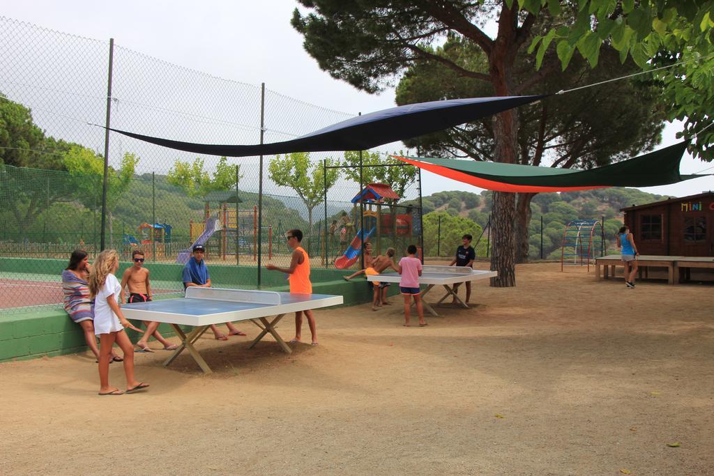 Camping Roca Grossa Calella Ngoại thất bức ảnh