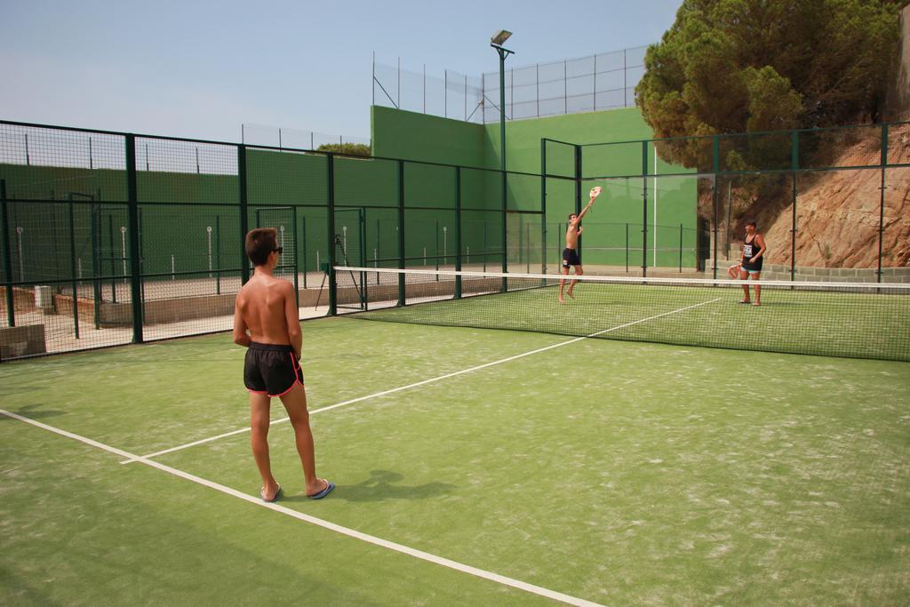 Camping Roca Grossa Calella Ngoại thất bức ảnh