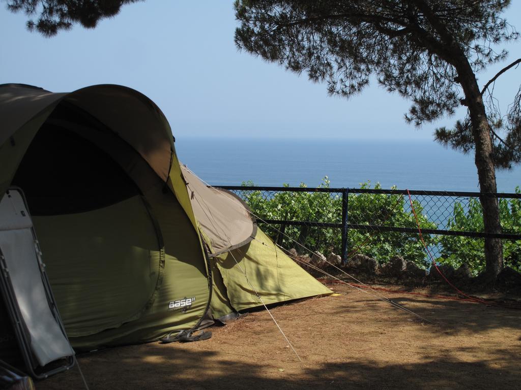 Camping Roca Grossa Calella Ngoại thất bức ảnh