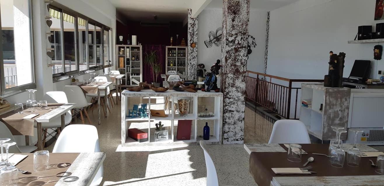 Camping Roca Grossa Calella Ngoại thất bức ảnh