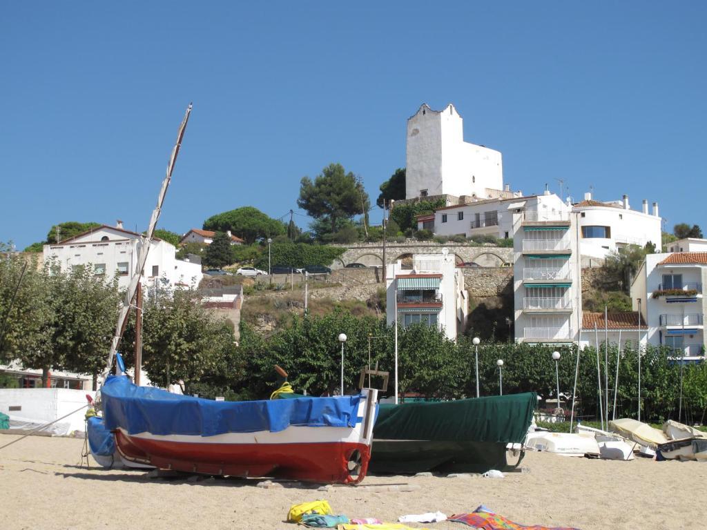 Camping Roca Grossa Calella Ngoại thất bức ảnh