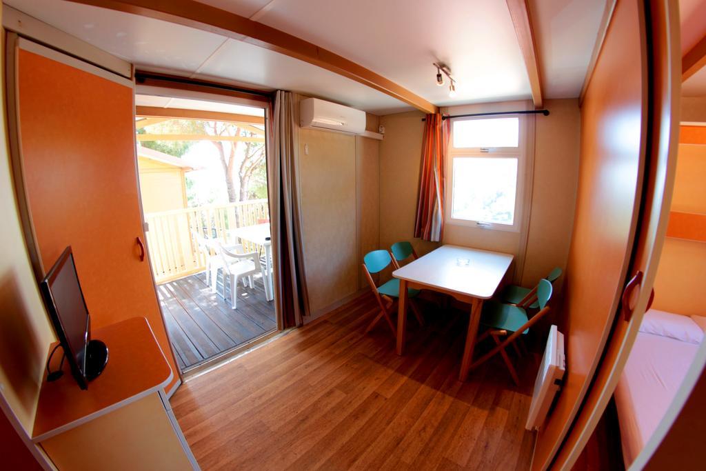 Camping Roca Grossa Calella Ngoại thất bức ảnh