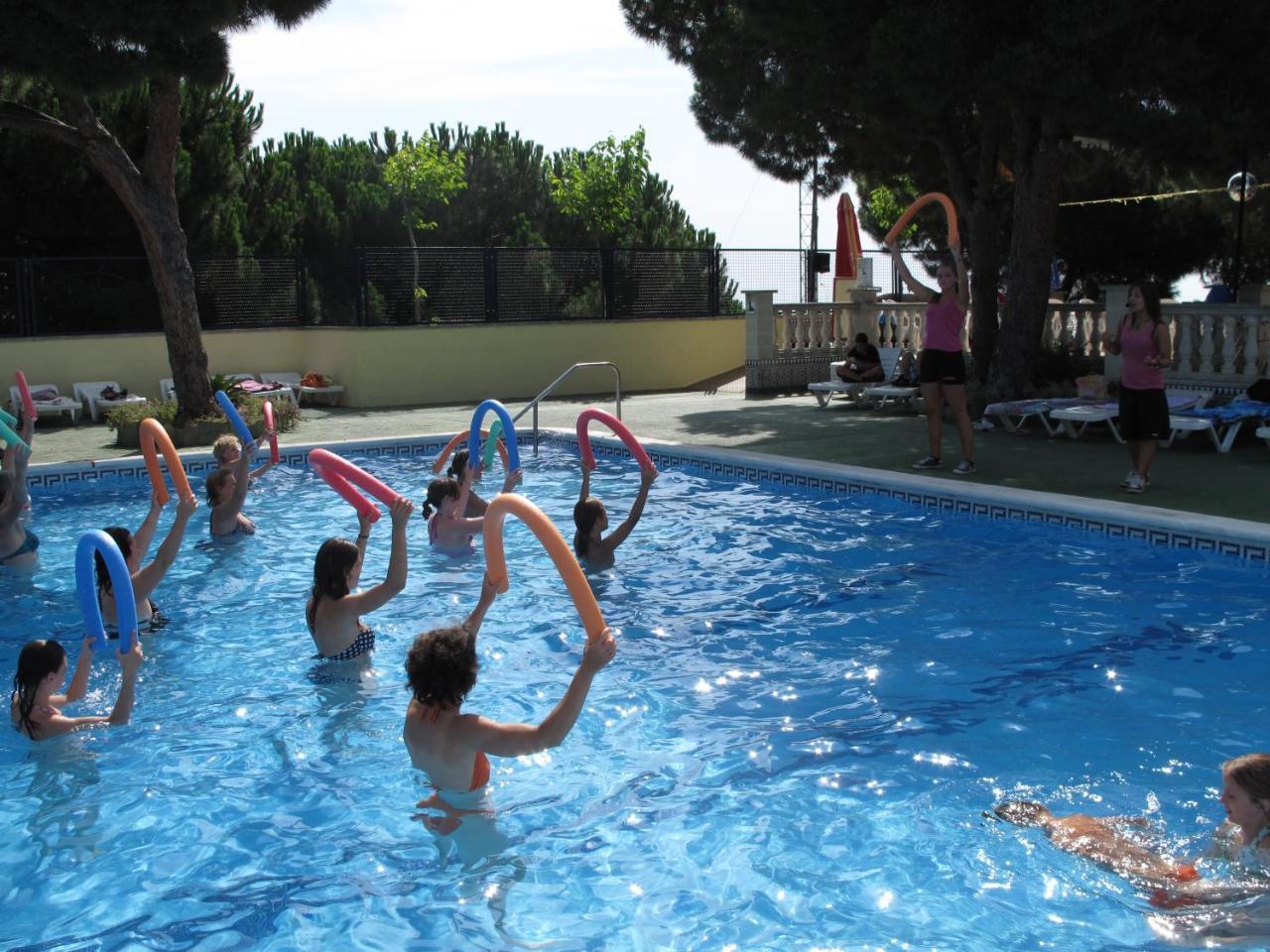 Camping Roca Grossa Calella Ngoại thất bức ảnh