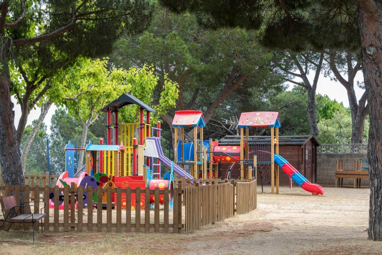 Camping Roca Grossa Calella Ngoại thất bức ảnh